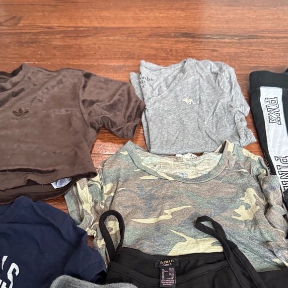 Roxy - Picture 6 of 7